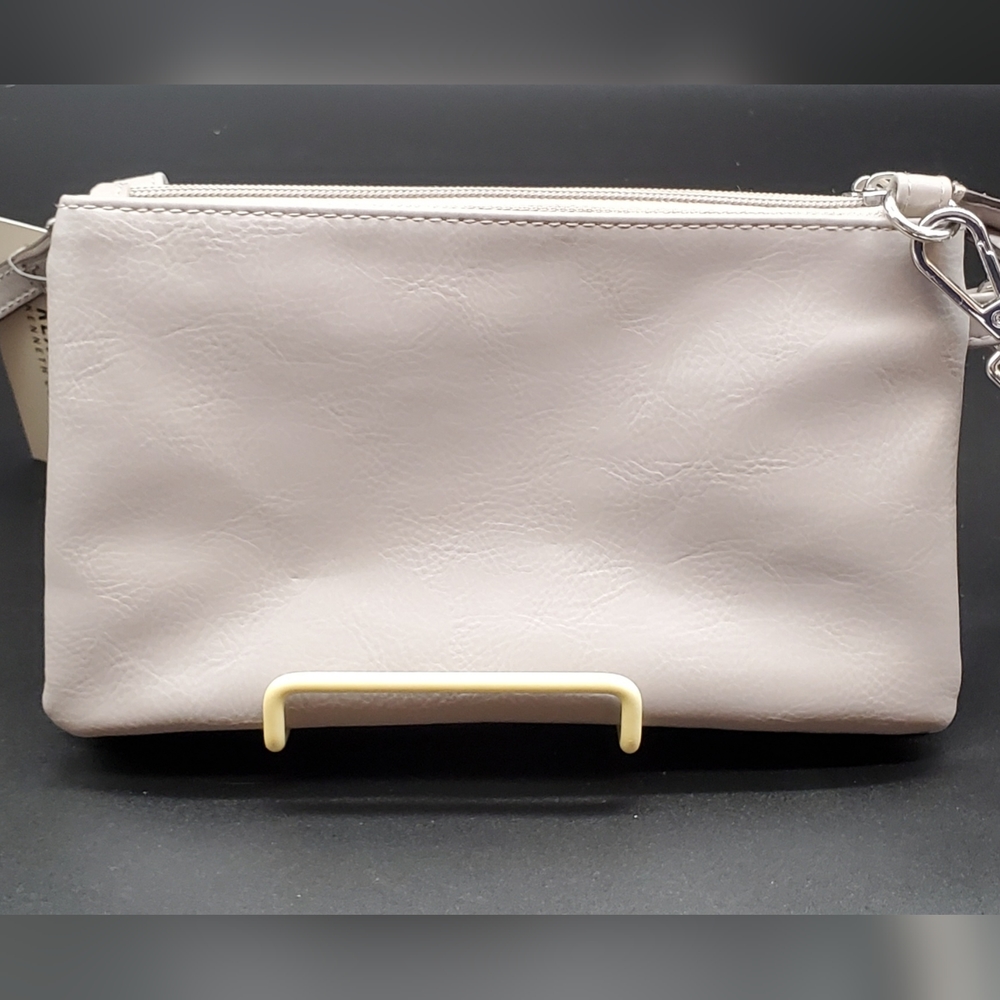 👜Kenneth Cole Reaction Crossbody Bag and Wristlet - Picture 3 of 10
